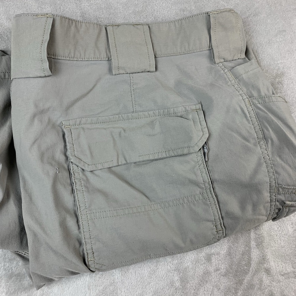 Duluth Trading Co Shorts Mens 46 Khaki Flex Dry On The Fly Standard Fit Outdoors